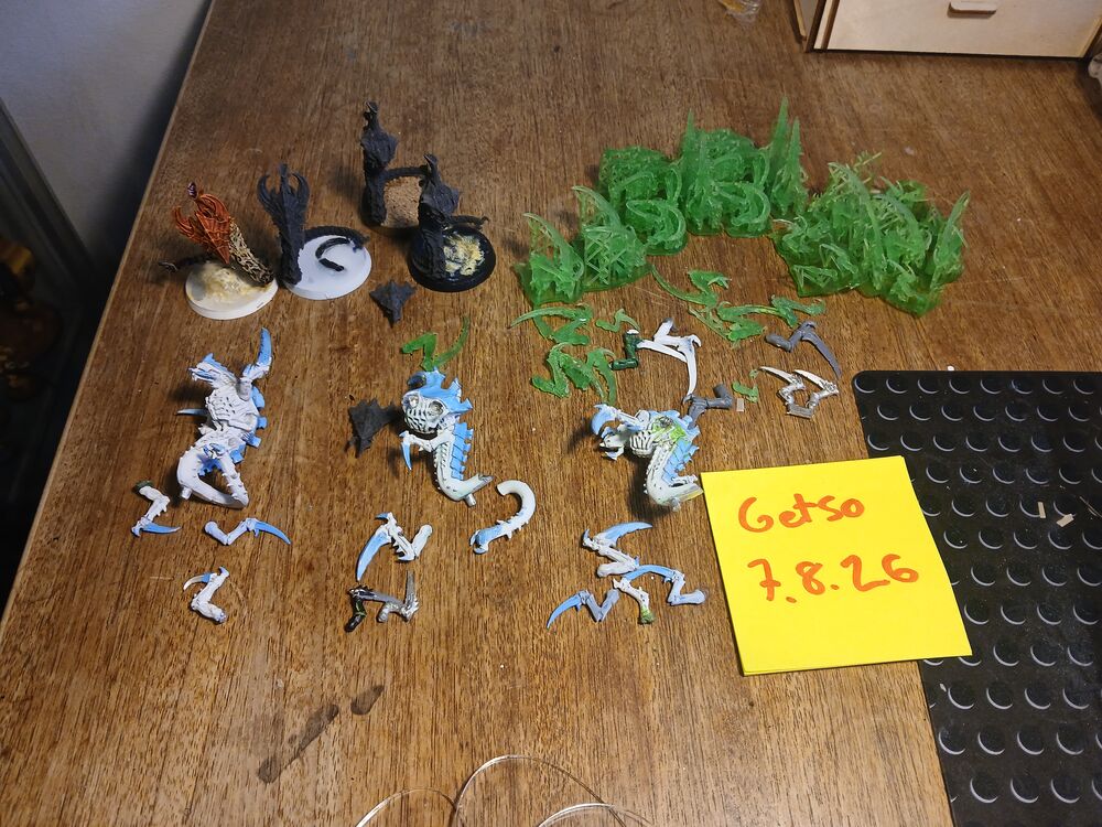 Tyranid raveners.jpg